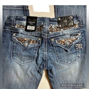 Miss Me Women's Medium Wash Cuffed Capris With Sequin Pocket Detailing! Size 29!
